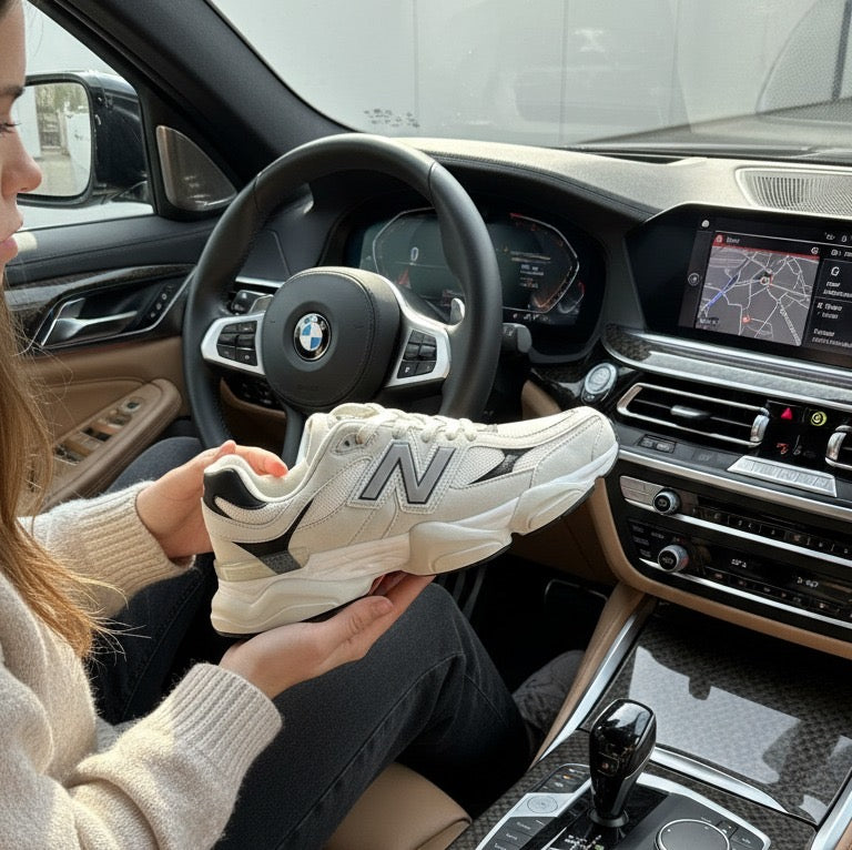 New Balance 9060 Blanco y Negro