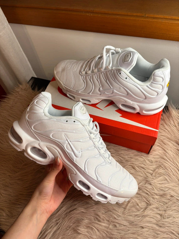 nike tuned 1 essential white
