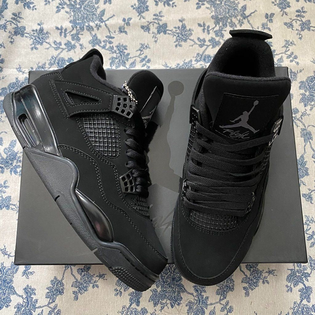 Jordan Retro 4 Negro
