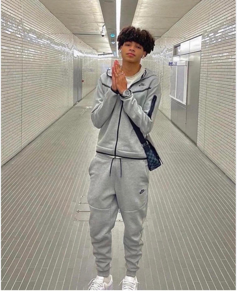 Chandal Nike Tech Fleece Cinza