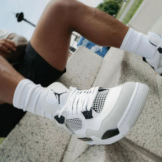 Nike Jordan Retro 4 Blanco y gris