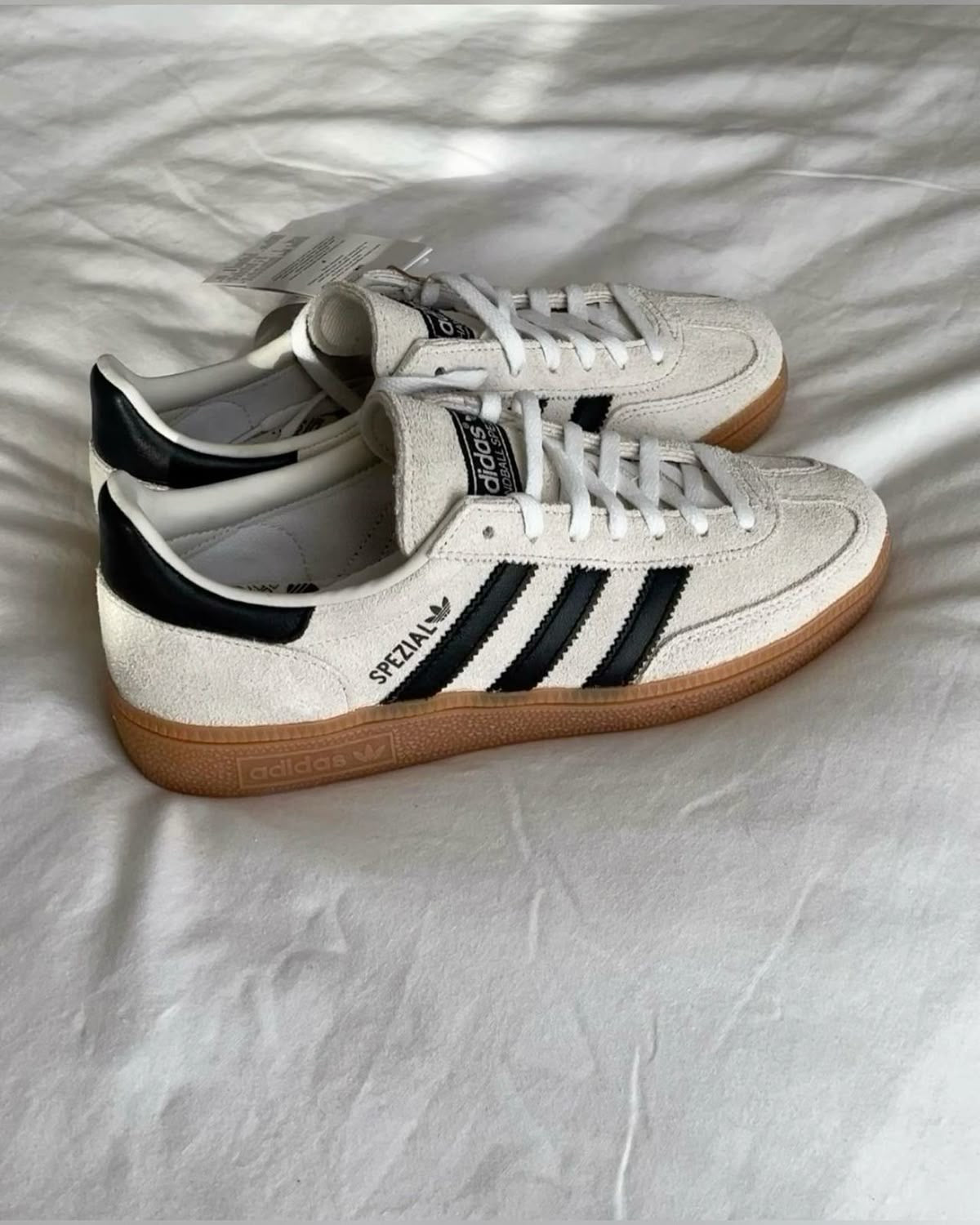 Adidas Spezial Beje y Negro