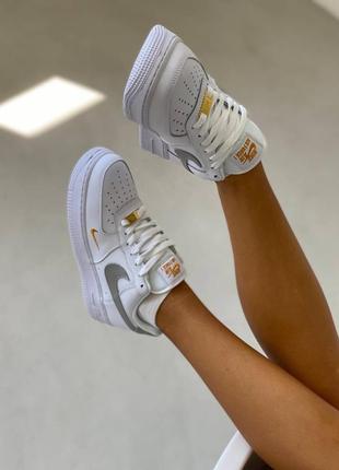 Air force one blanco y cinza