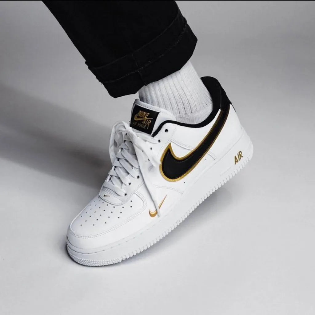Air force blanco negro y dorado