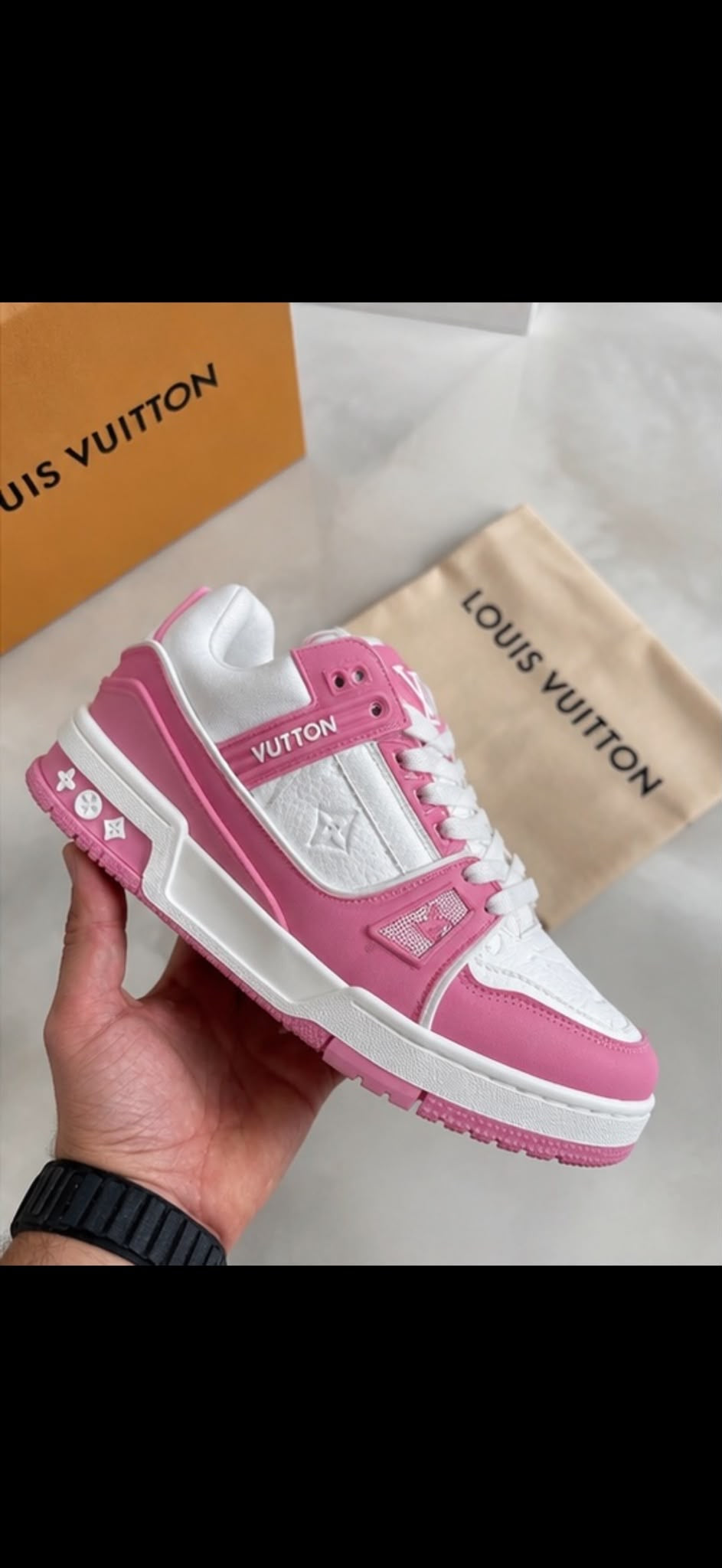 Louis Vuitton trainer Rosa Y Blanco