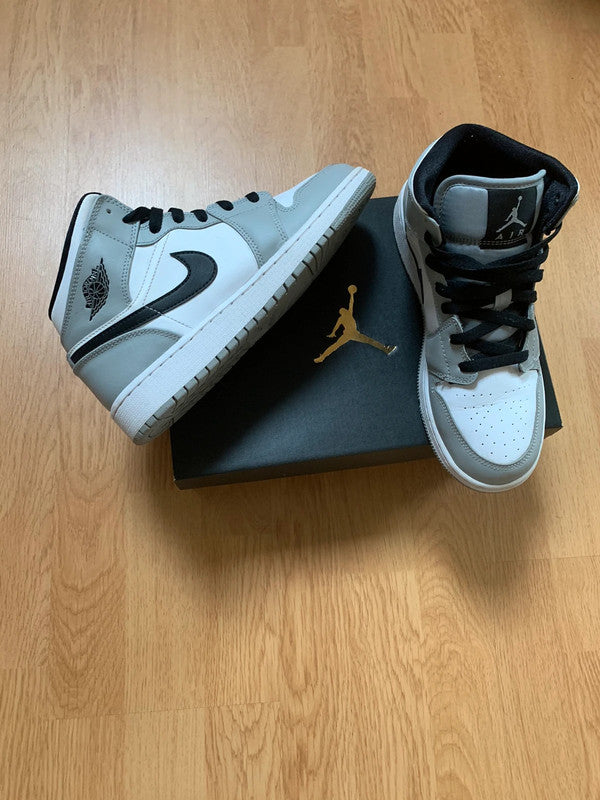 Nike Air Jordan 1 cinza y blanco