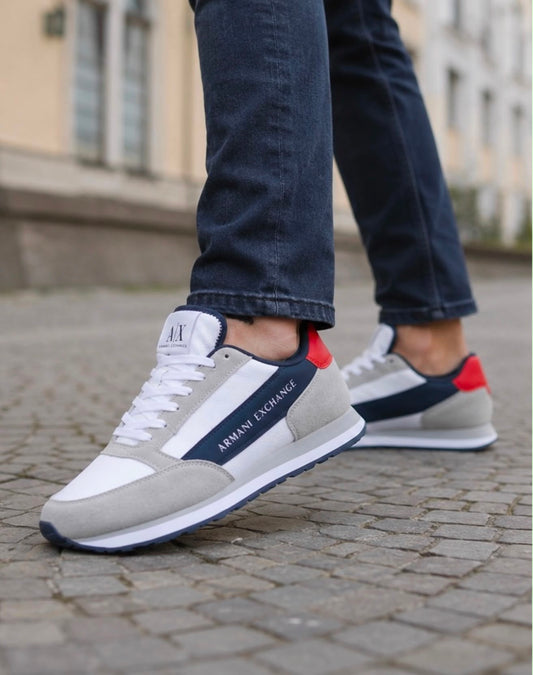 Armani Exchange Runner Blanco azul y rojo