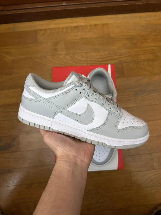 Nike Dunk blanco y gris