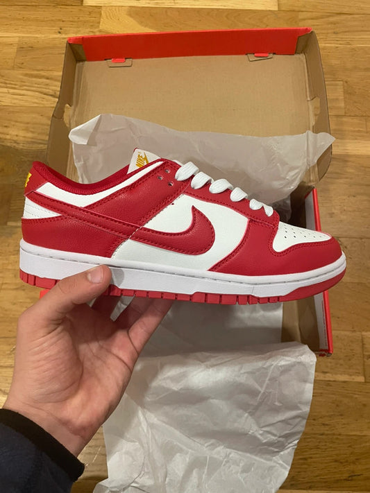Nike Dunk blanco y rojo