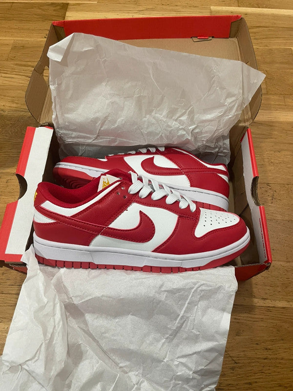 Nike Dunk blanco y rojo
