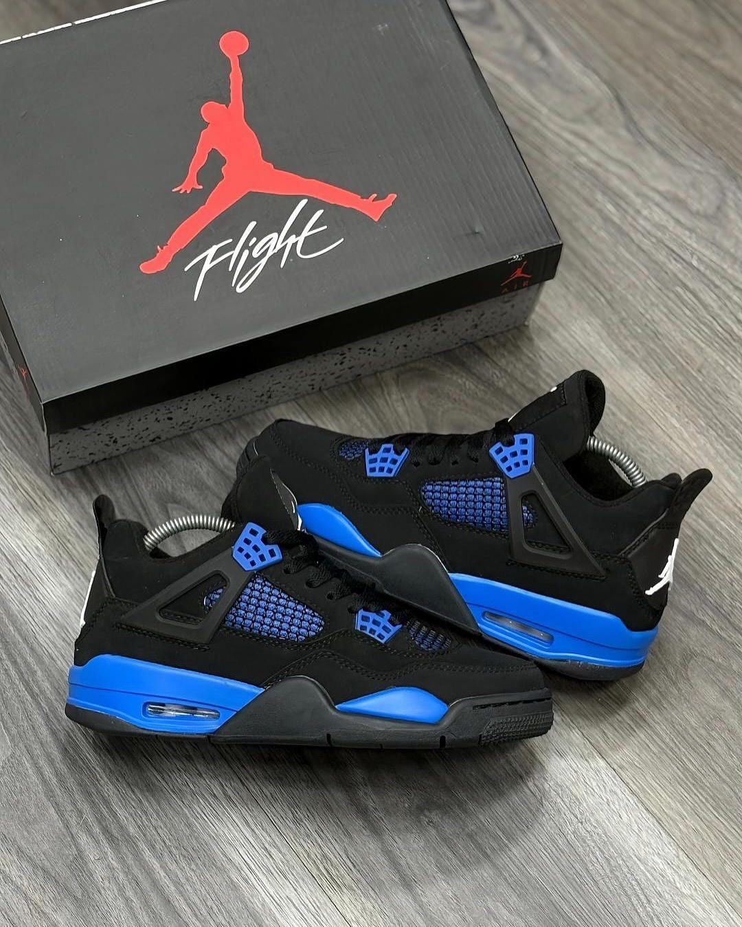 Air Jordan Retro 4 Negro y Blue