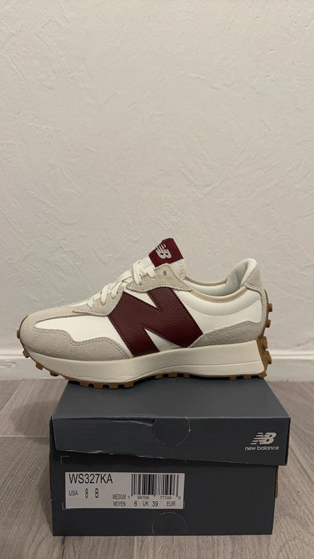 New balance blanco beje y bordo