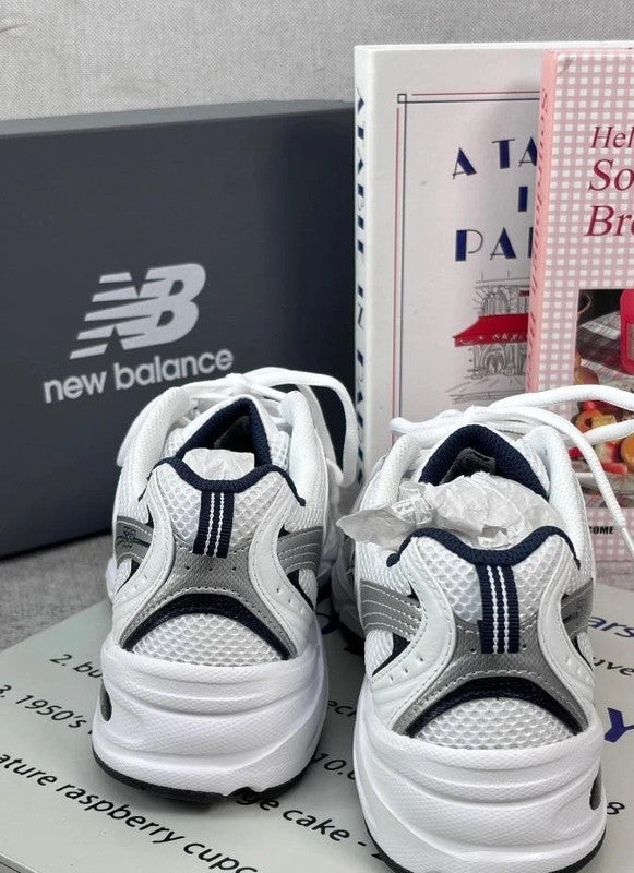 New Balance 530 Blanco y Negro